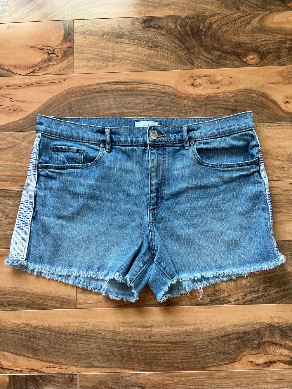 LOFT Denim Shorts Womens 12 Cute Frayed Raw Hem Side Trim Festival Boho Summer